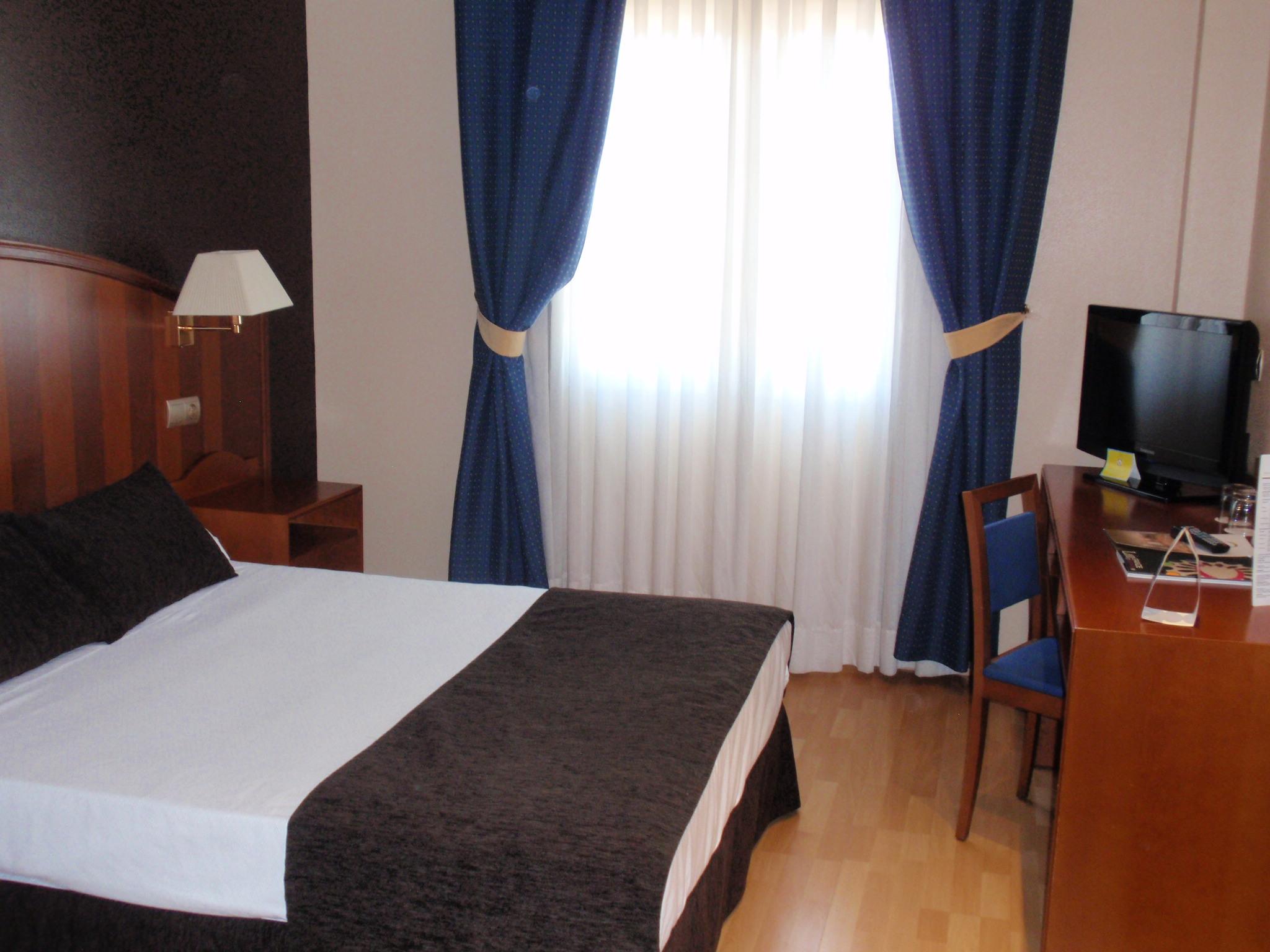 Ponferrada Plaza Hotel Exterior photo